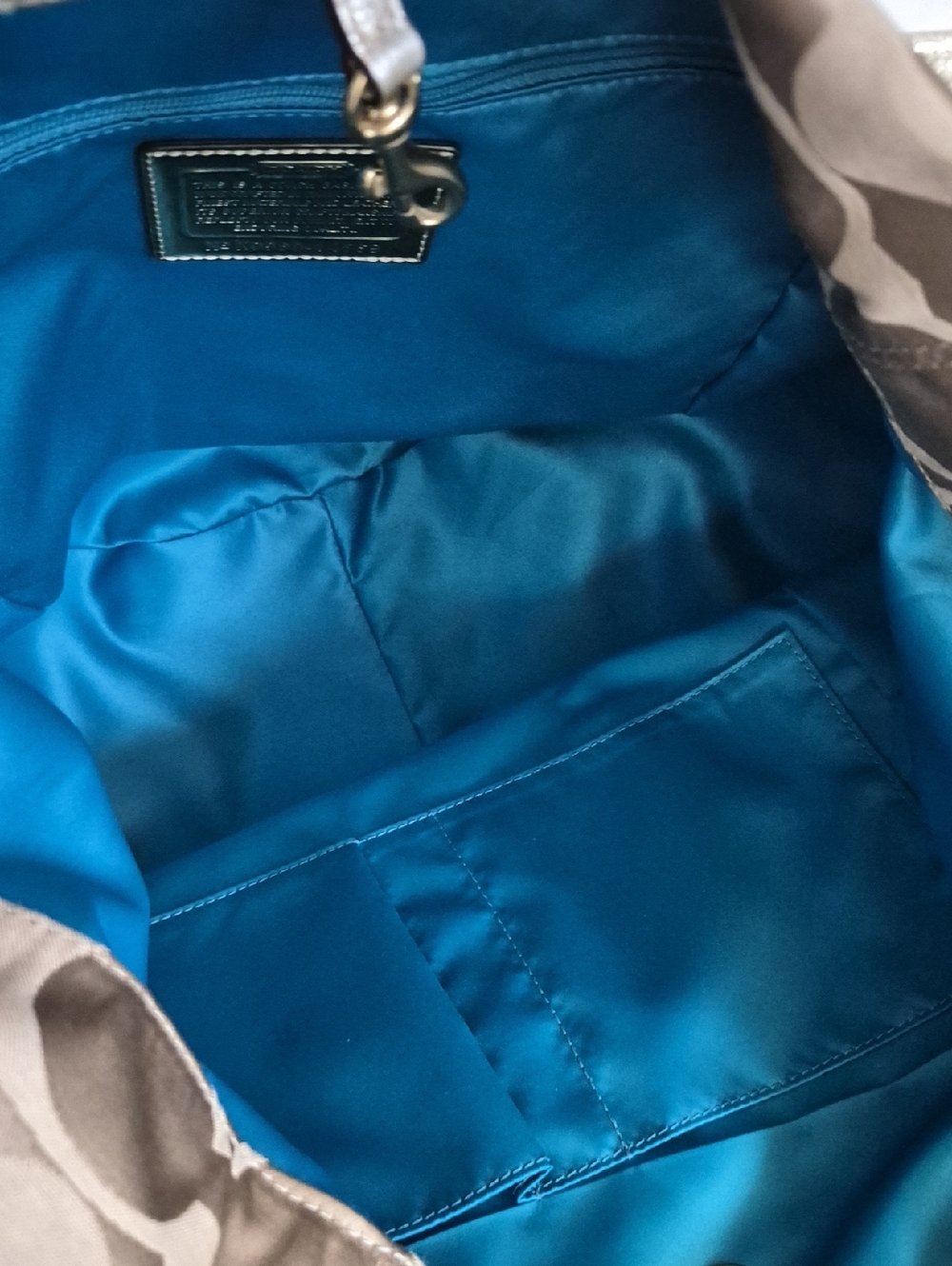 Coach - Picture 12 of 14